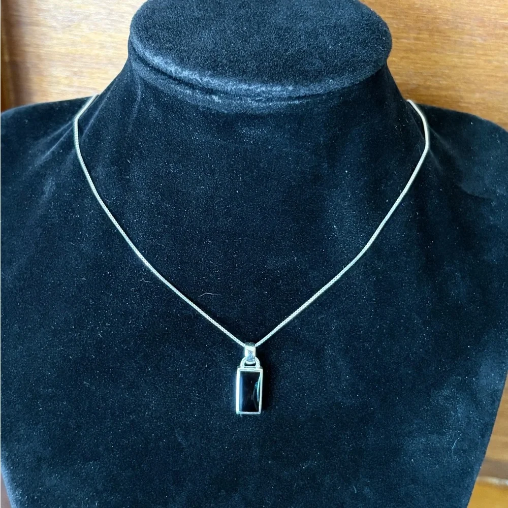 Onyx Su Thailand 925 earring necklace set $54 - Picture 7 of 12